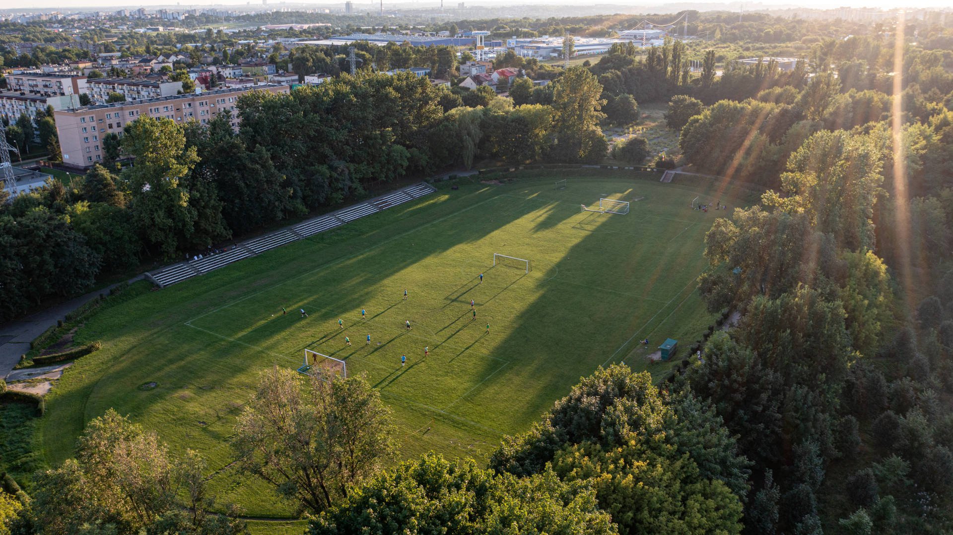 Stadion piłkarski przy ul. Górników 81a